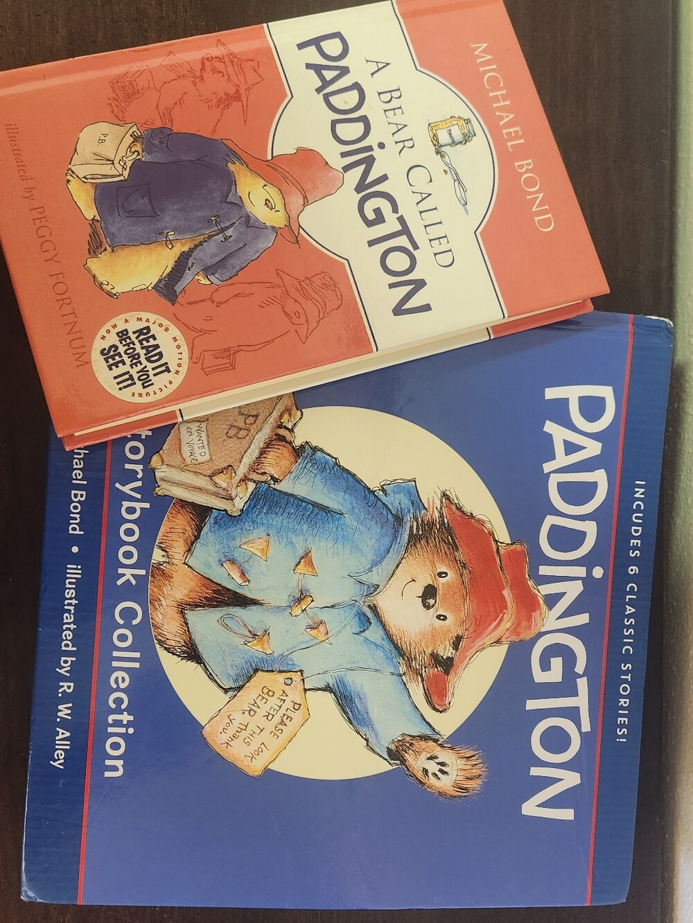 Paddington Storybook Collection - Blue Cover with Red Hat Illustration